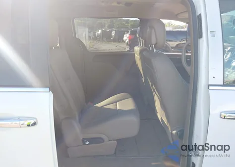 2015 Chrysler Town & Country Touring from USA, damaged, VIN 2C4RC1BG8FR618342